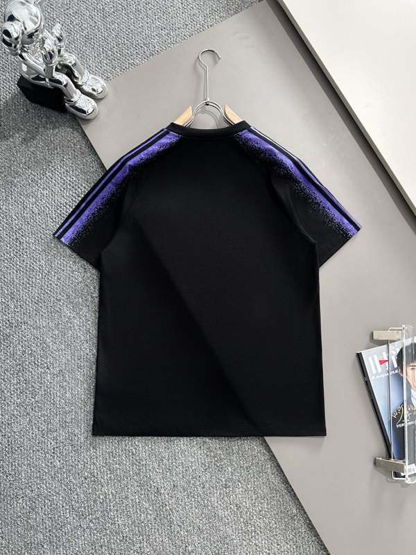 ブランドTシャツ背面デザイン